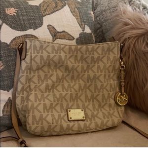 Michael Kors Crossbody